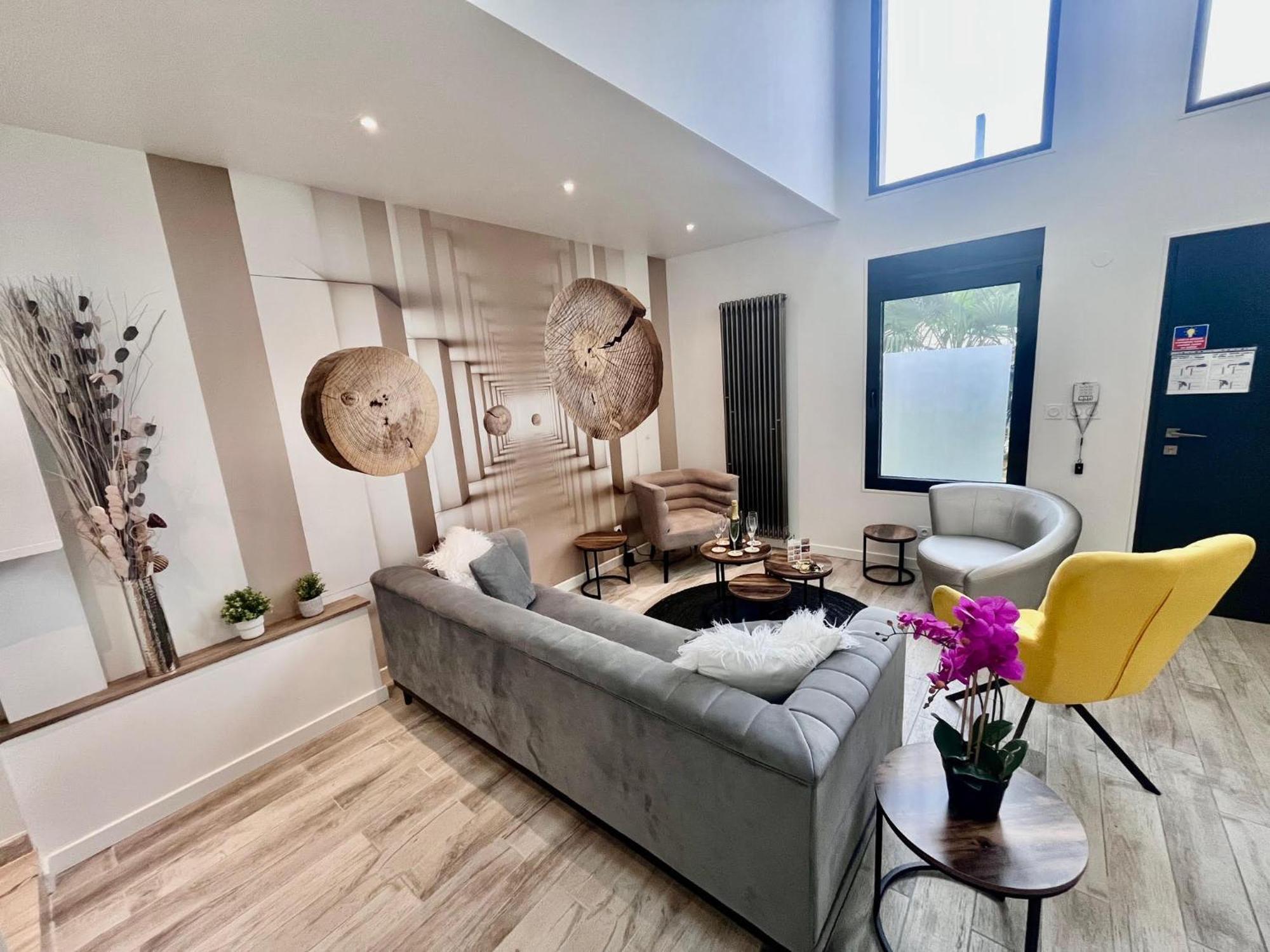 Holiday home Duplex Design 6p - Acces Jardin Et Parking Gratuit Malakoff